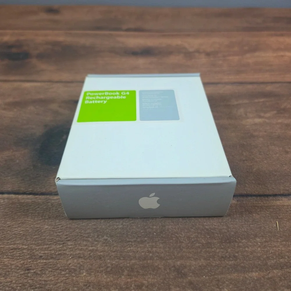NEW Apple PowerBook G4 Battery 17-inch M9326G/A A1057 Silver Rechargeable Li-Ion